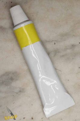 Streichriemenpaste gelb