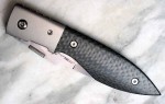 Customfolder von Brian Tighe mit Kohlefasergriffschalen