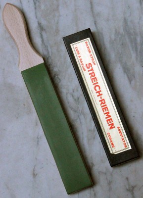 Storiemen Juchtenleder mit grner Pastenseite & einer naturbelassenen Seite