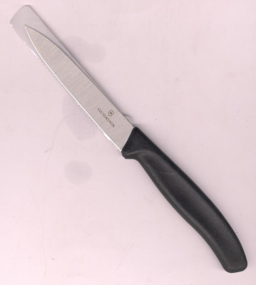 Victorinox Universalmesser 10cm Klinge mittelspitz schwarz 67703